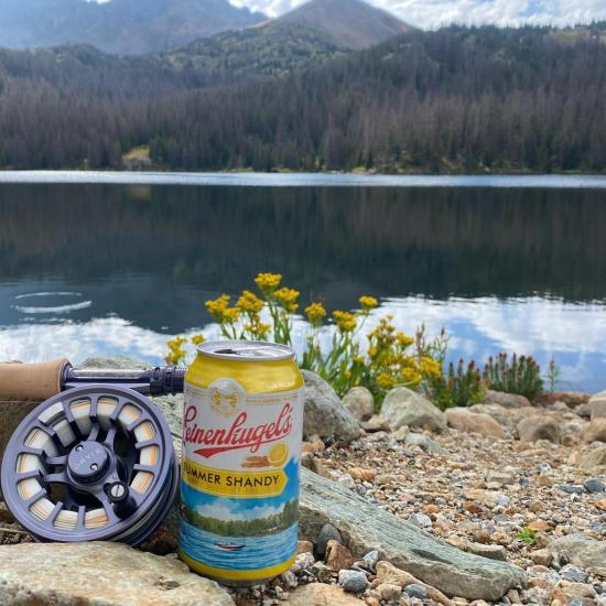 Hookin’ you up with a Summer Shandy after a great day on the lake 🐟 #NationalGoFishingDay

📷: @loganlu10
